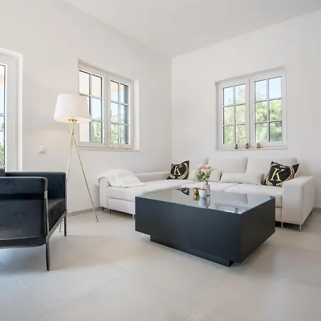 Luxury Phoenix