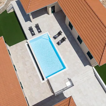 Luxury Phoenix
