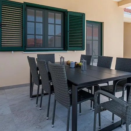 Luxury Phoenix Ravno